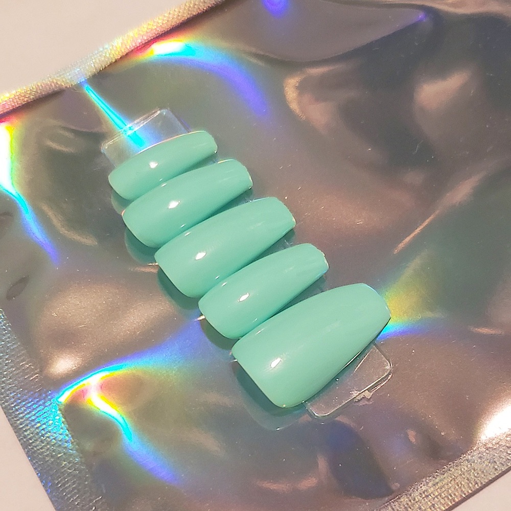 BUY ONE GET ONE FREE❗️Light Blue Press Ons💙